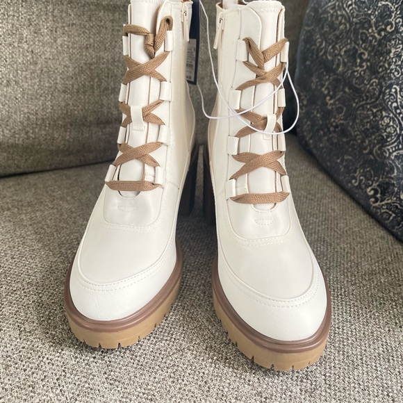 Off white boots with blue wallet & polka dot lining! - Picture 8 of 11